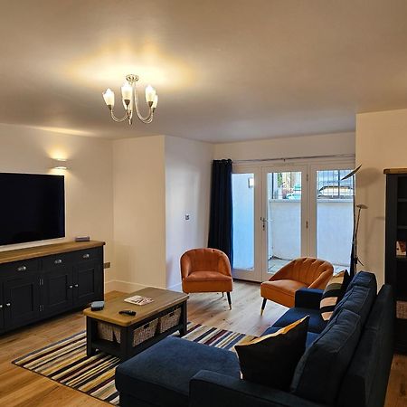 Spacious Modern 2-Bed Parking & Wi-Fi & 65"Oled Bristol Eksteriør billede