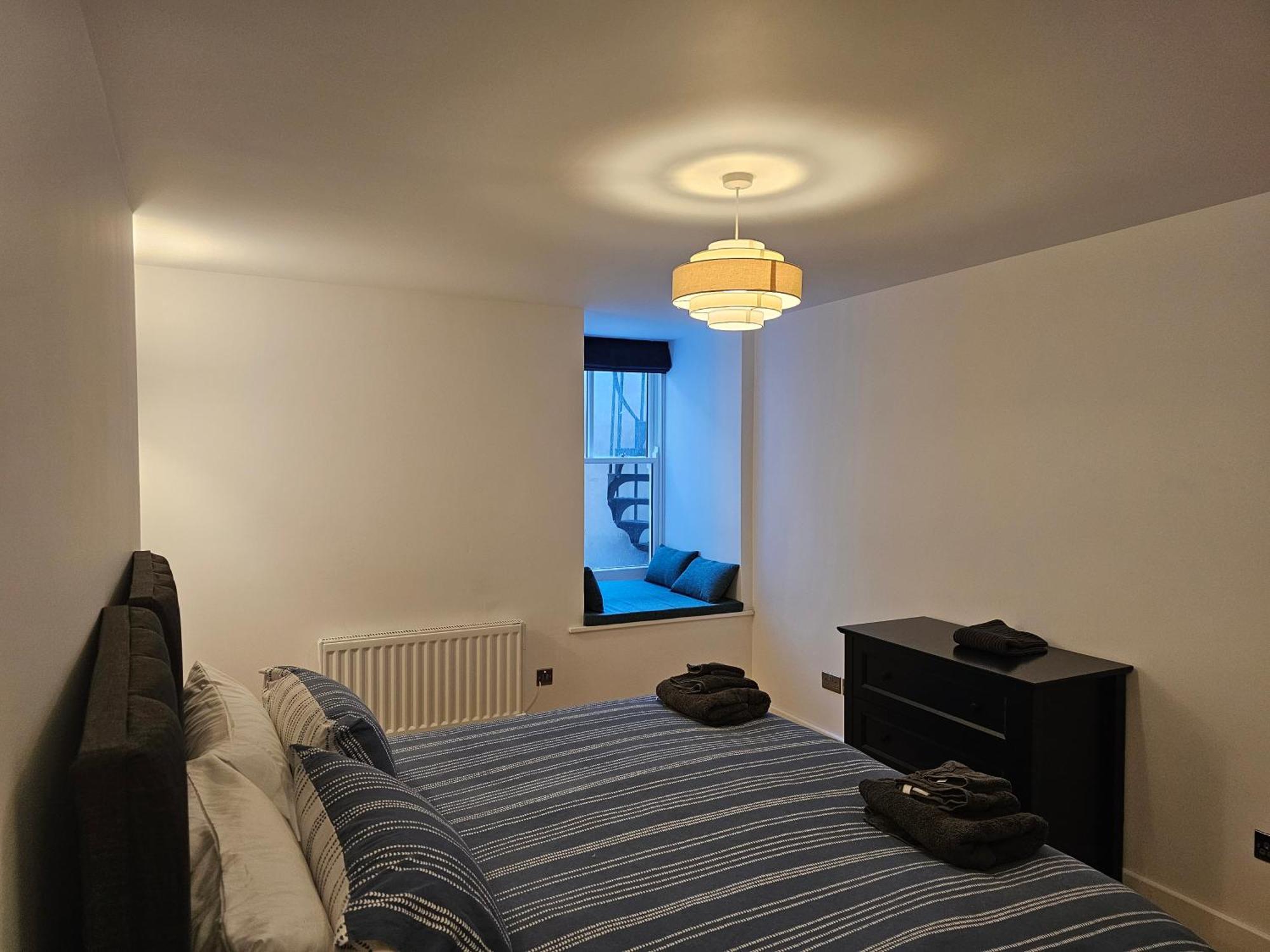 Spacious Modern 2-Bed Parking & Wi-Fi & 65"Oled Bristol Eksteriør billede