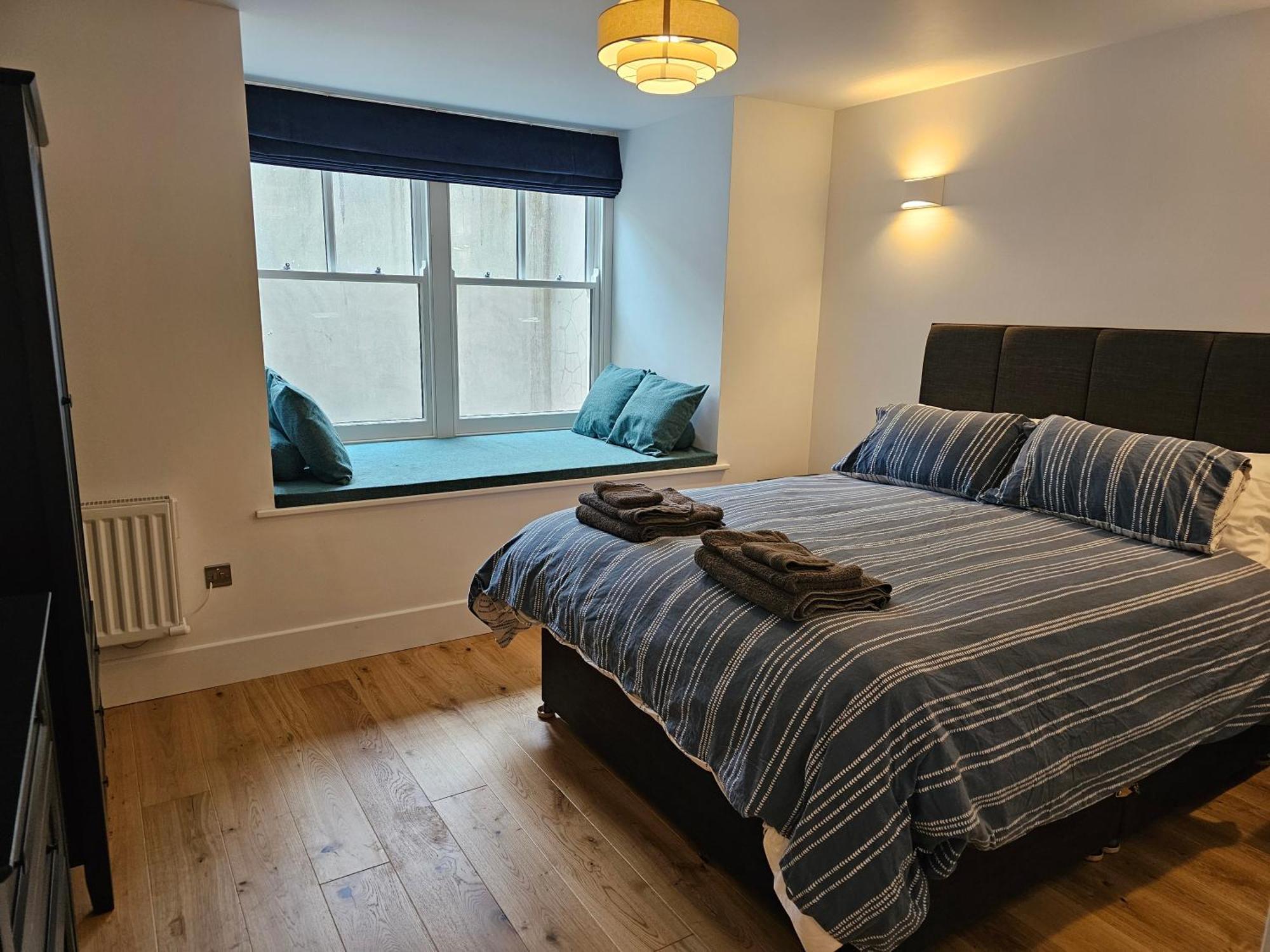 Spacious Modern 2-Bed Parking & Wi-Fi & 65"Oled Bristol Eksteriør billede
